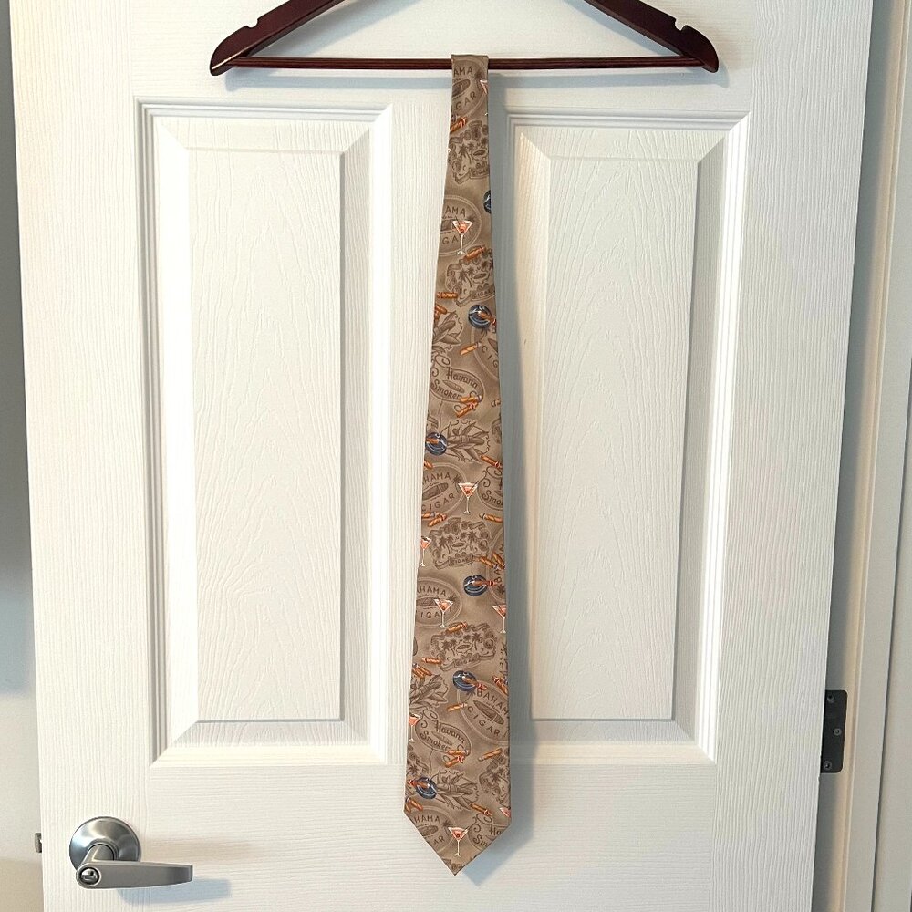 Tommy Bahama Brand 100% Silk Tie!